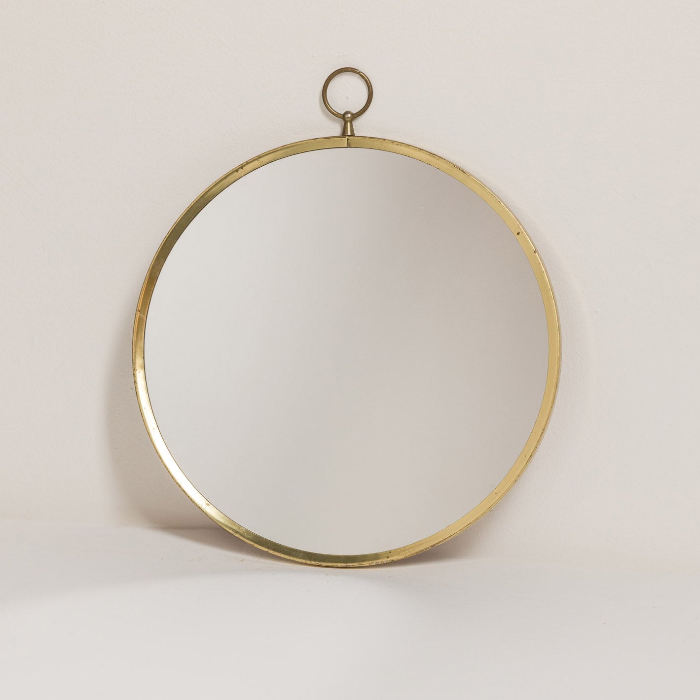 Round Mirror