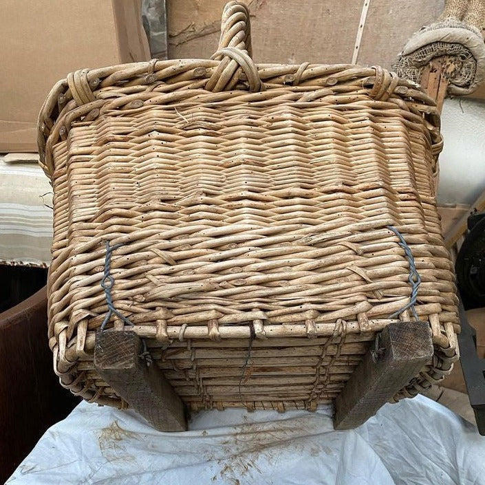1940 Divided Wine Cave Basket