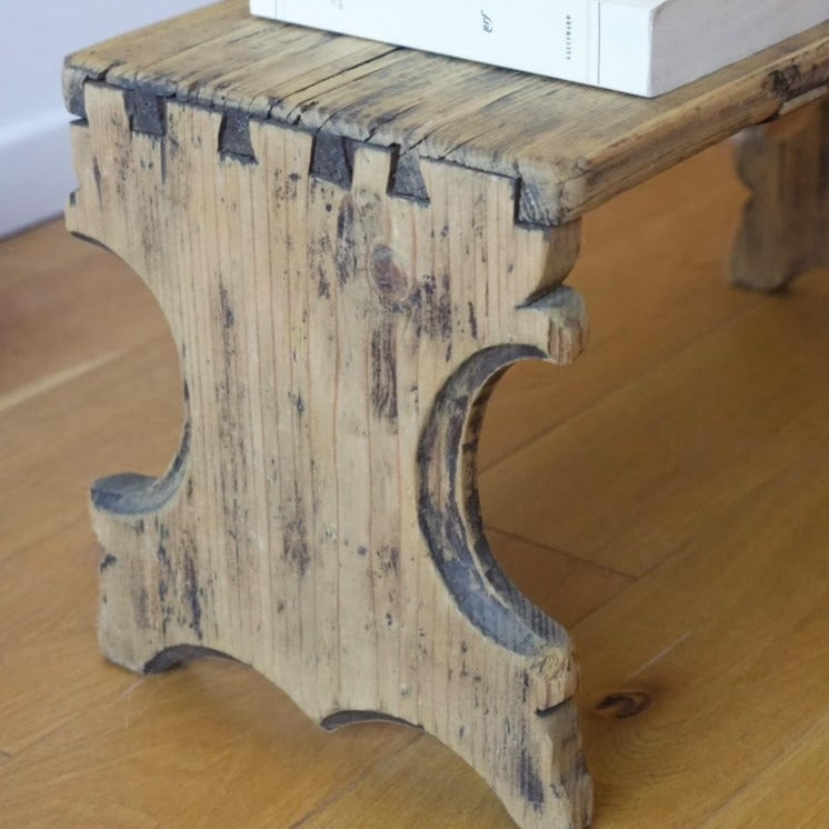 1920 Petite Pine Bench/Stand