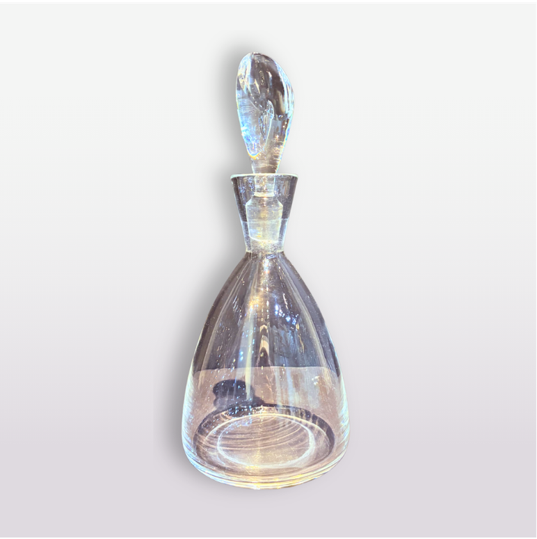 Steuben decanter with teardrop stopper