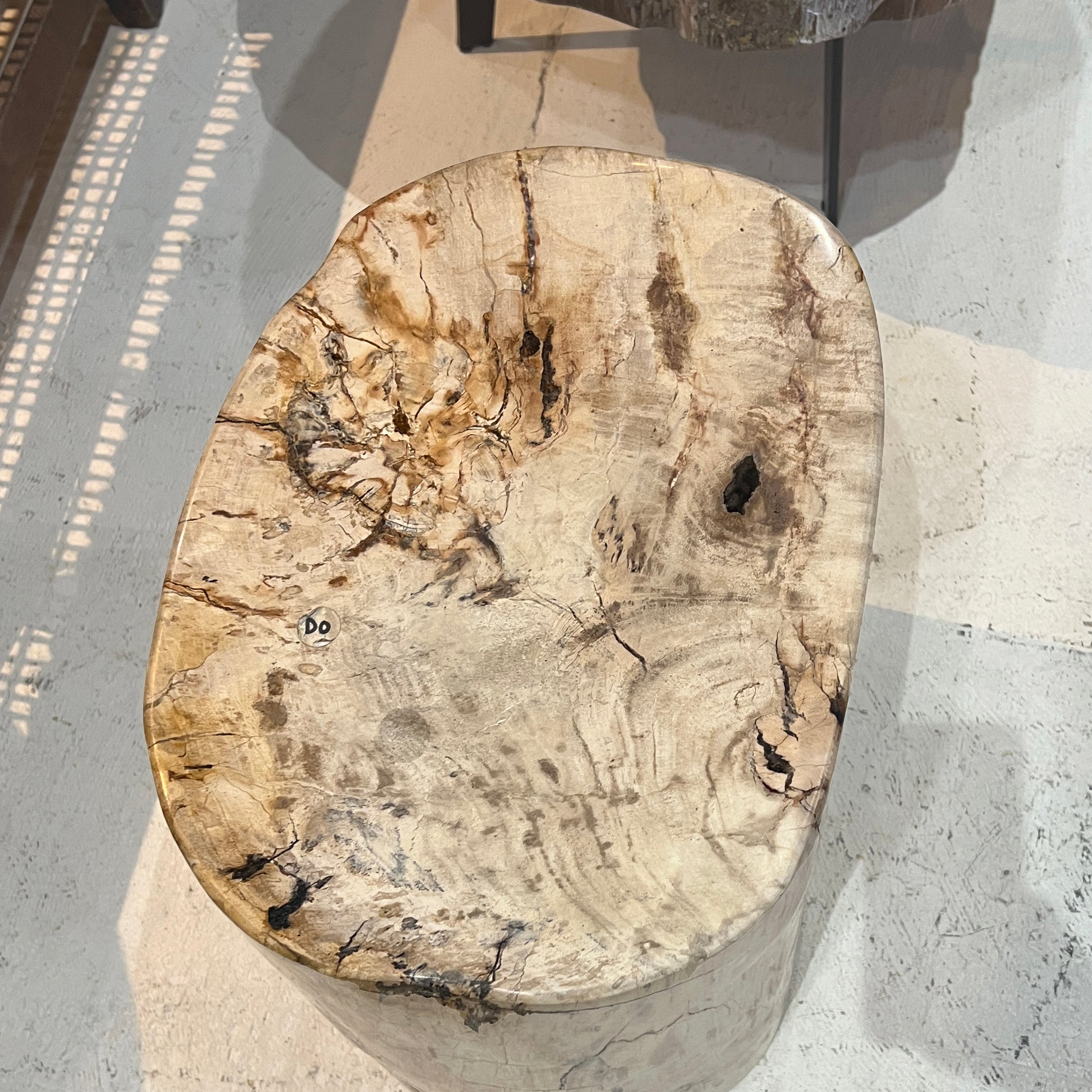 Petrified_side_table_cream_top