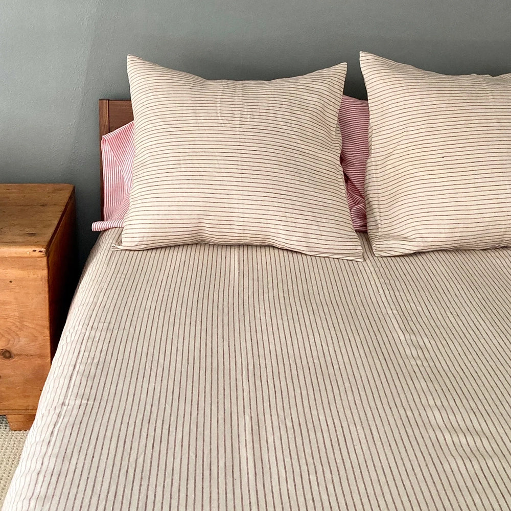 Modern Plum King Duvet Set with Two Euro Shams-Norse Chestnut Light