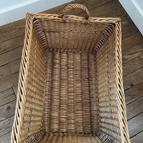 Rectangular Basket with Braid