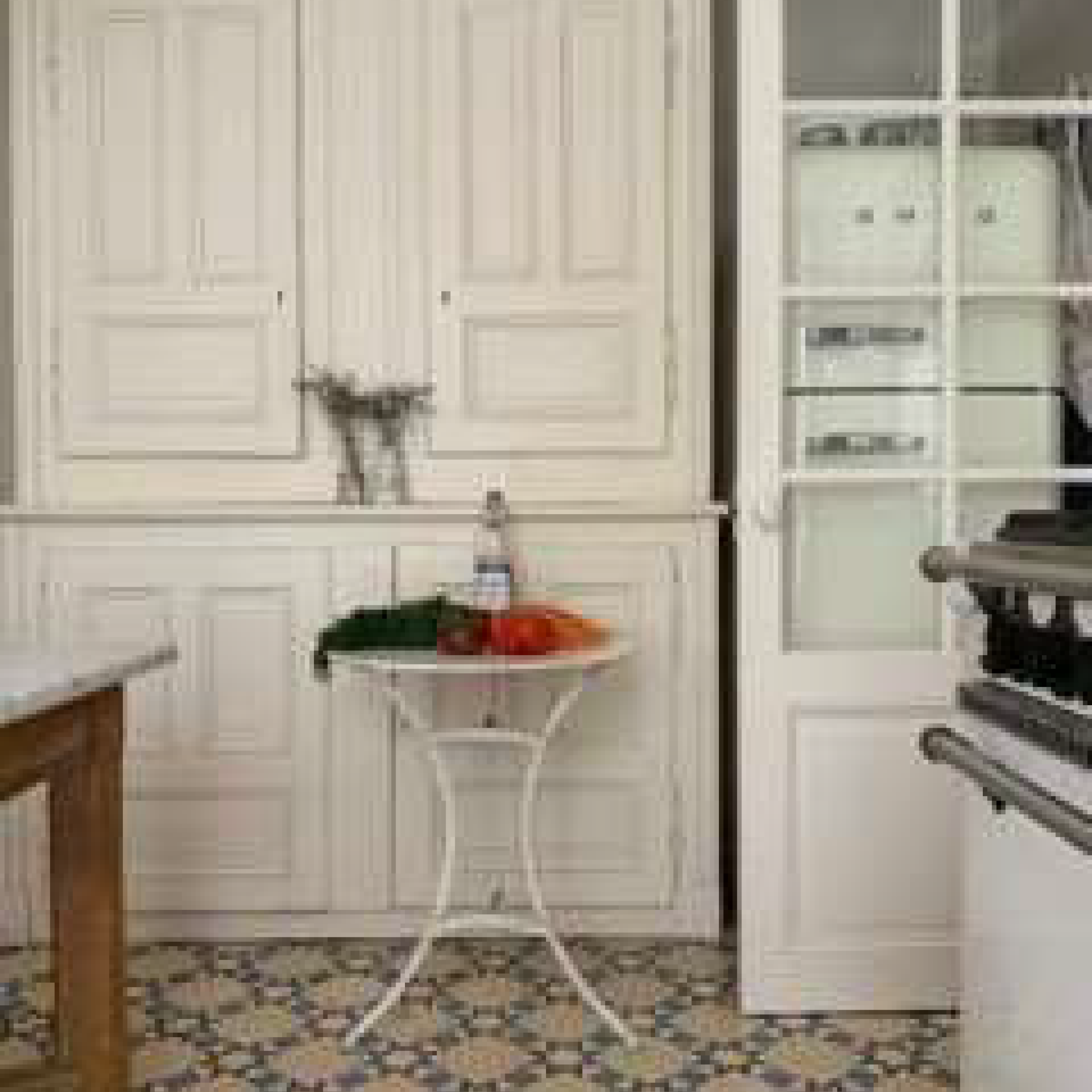 1880 French Iron Painted Bistro table (white, riveted)