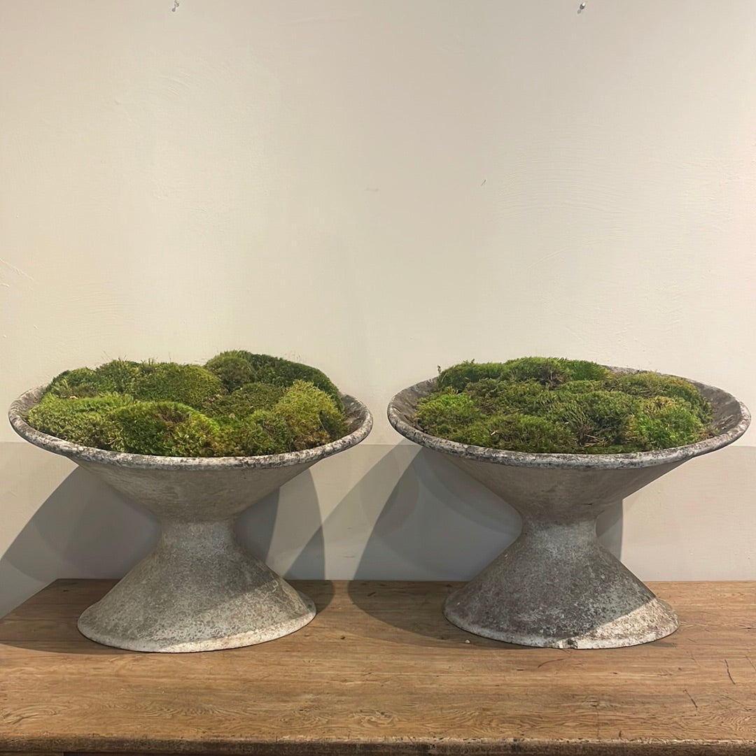 Willy Guhl "Vasque" Cement Planter