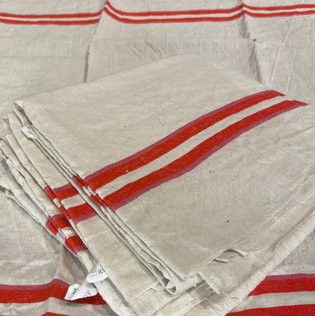 Red & Pink Kitchen Textiles