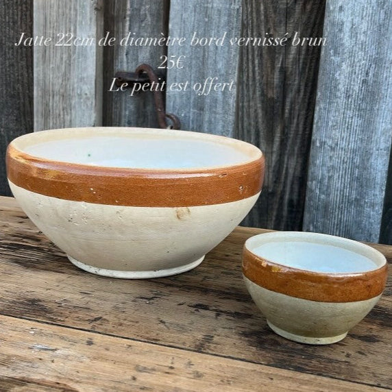 Stoneware Bowl with Sienna Rim