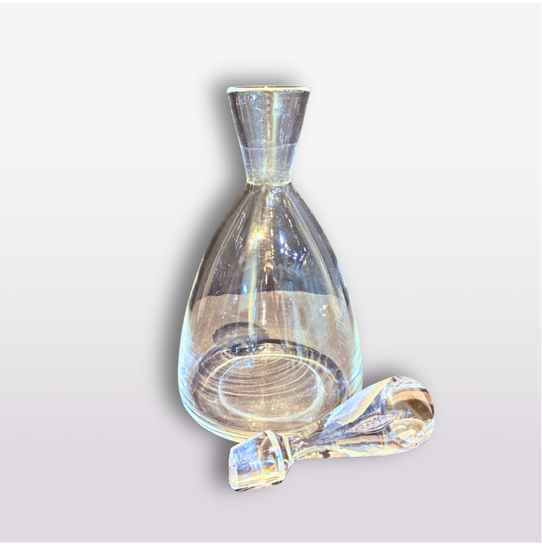 Steuben decanter with teardrop stopper