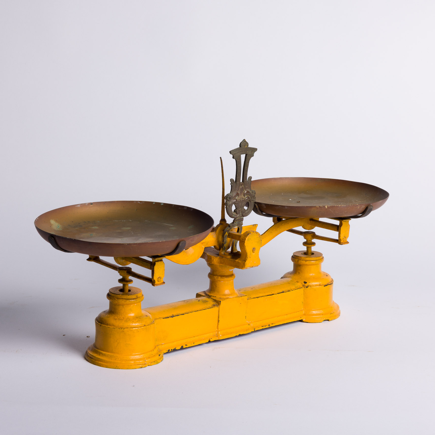 French Cast Iron Bright Yellow Scale