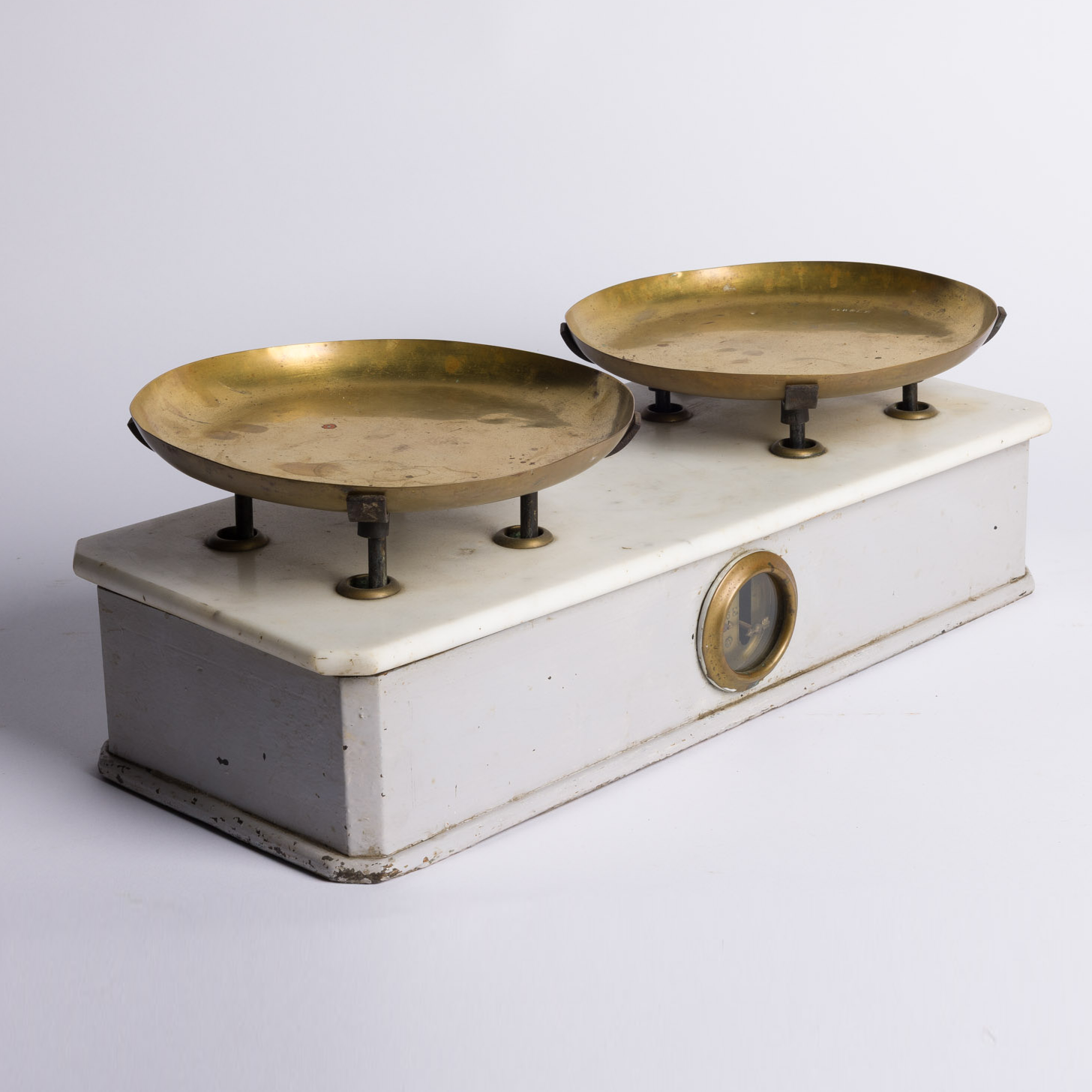 French White Painted Scale