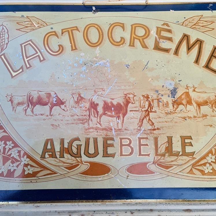 Lactocreame Metal Advertisement Sign