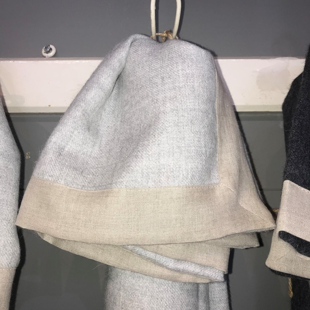 Alpaca Throw Linen Binding (Large)