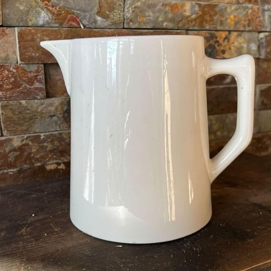 Flat-top Digoin Pitcher
