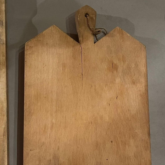 French Cutting Board with High Shoulders