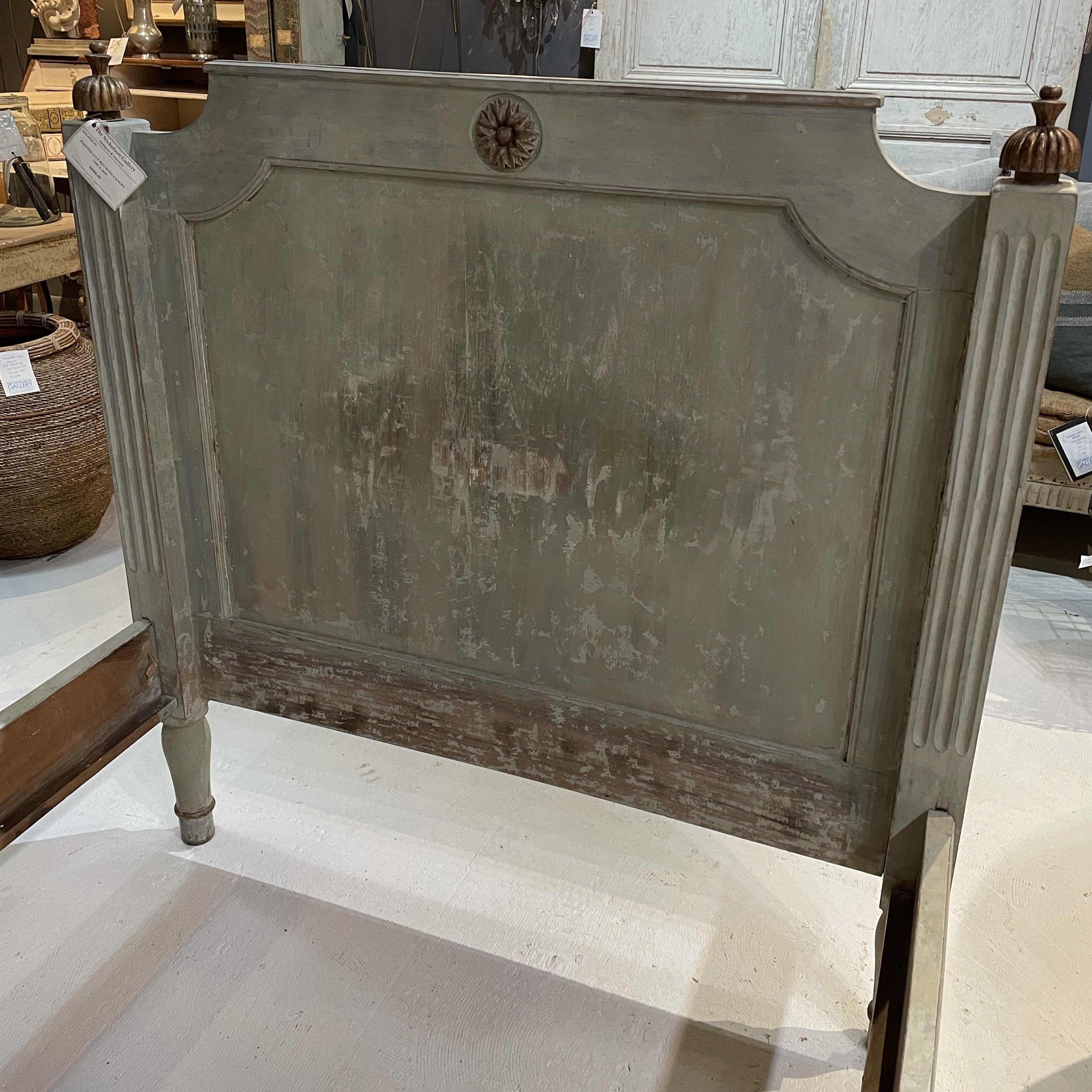 1810Painted Day Bed